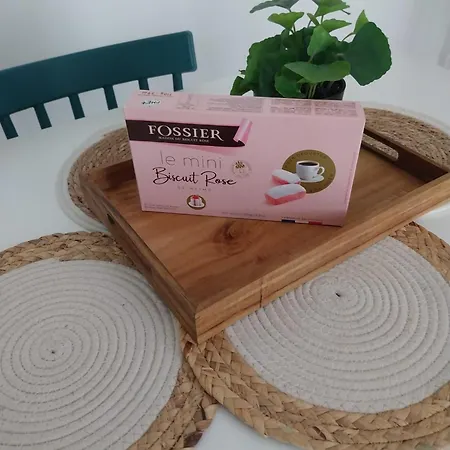 L Adresse Cachée 2 à 4 Personnes *